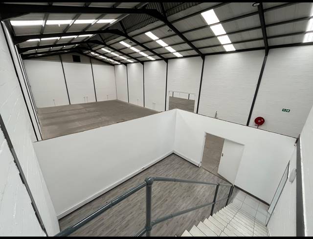 420M² WAREHOUSE TO LET IN RIVERGATE